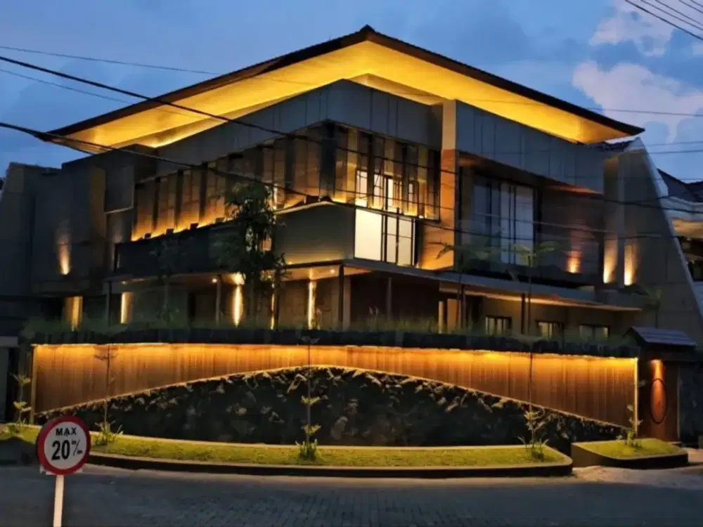 Rumah Manyar Kertoadi  NEW GRESS MEWAH  STRATEGIS FAVORITE  BAGUS