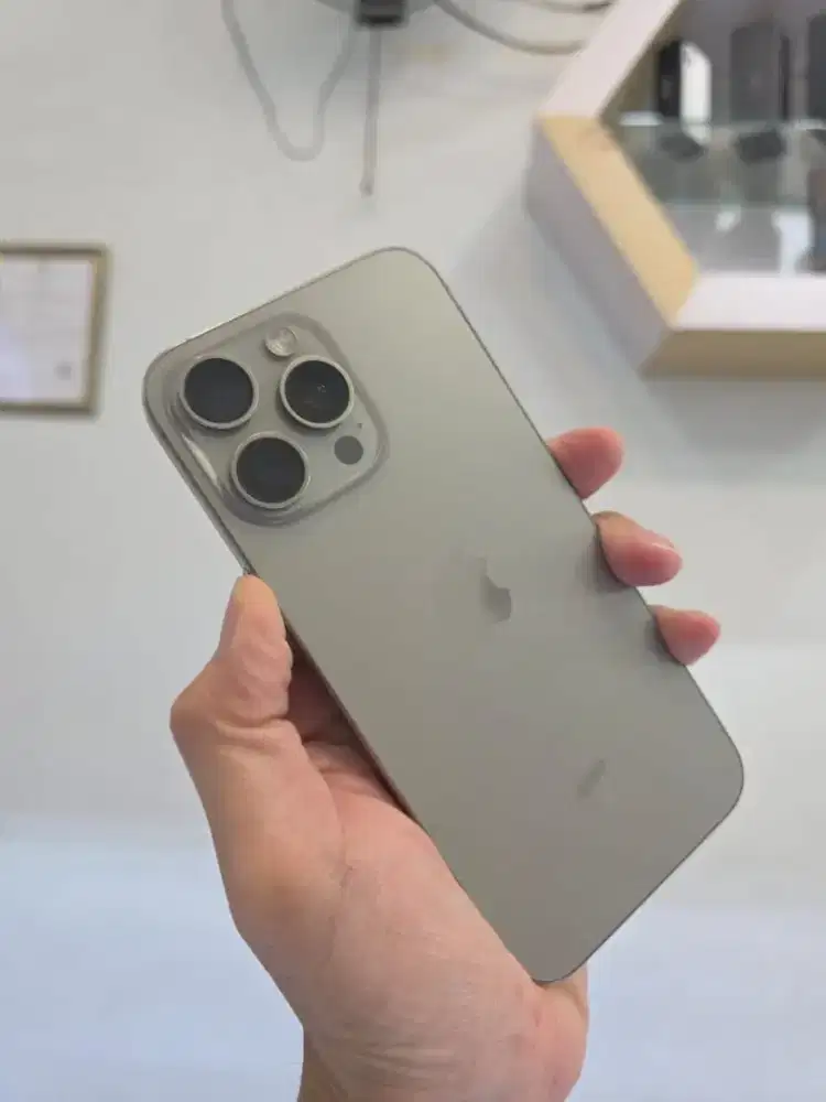 IPhone 15 pro 256 gball op