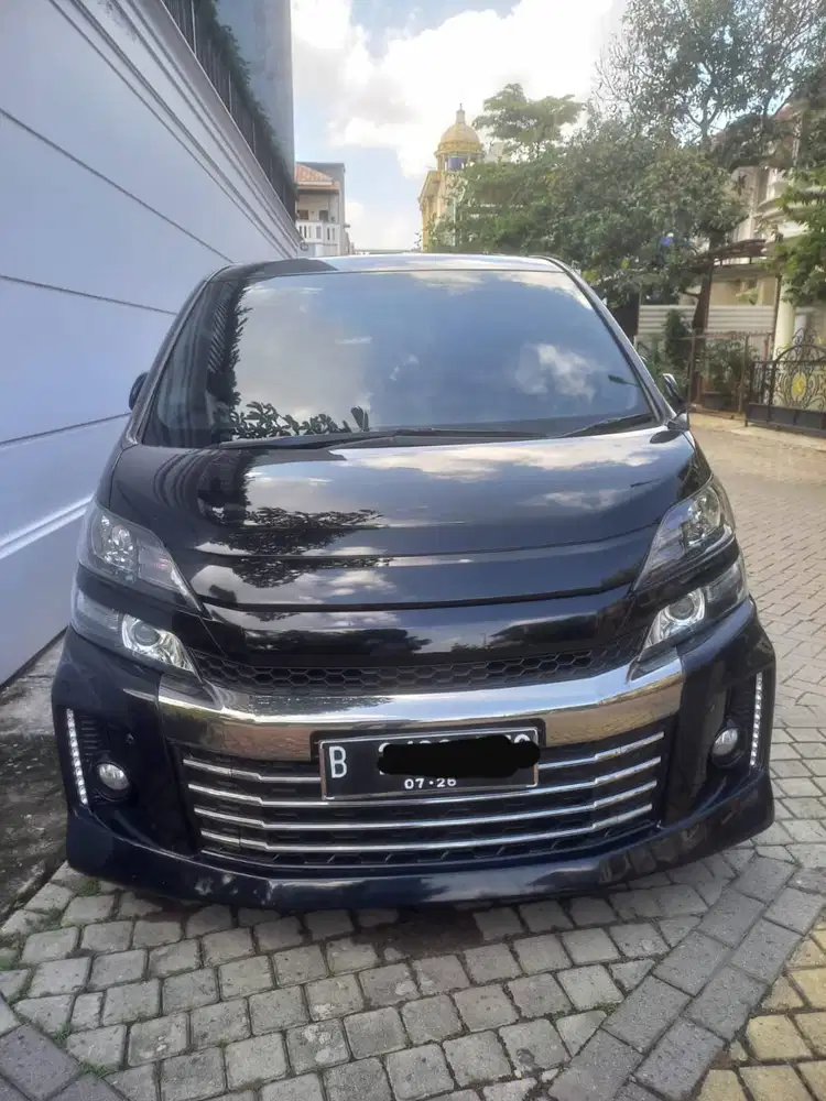 Toyota Vellfire GS A/T 2013