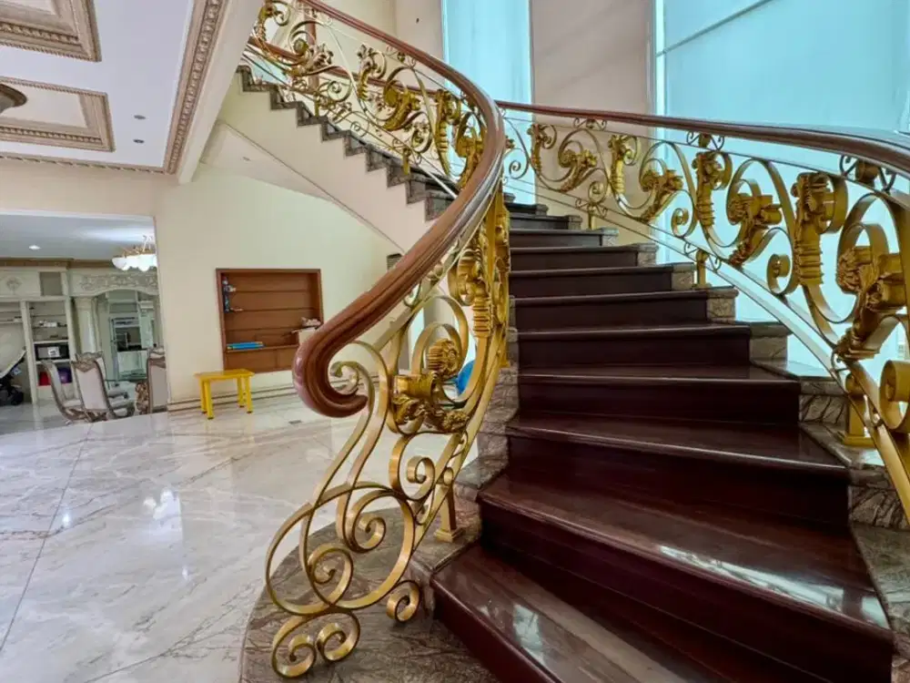 Rumah Mewah di Dharmahusada Full Marmer Luxury, Surabaya