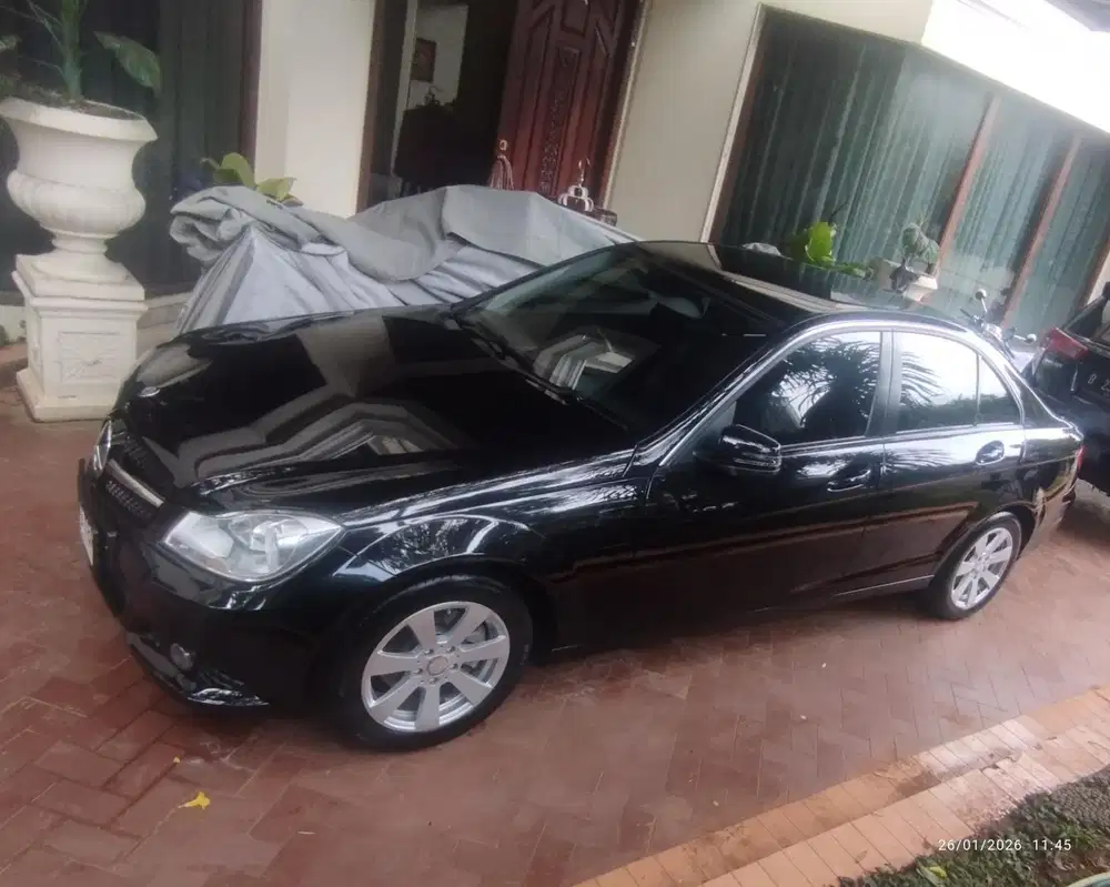 Mercedes-Benz C200 2013 Bensin