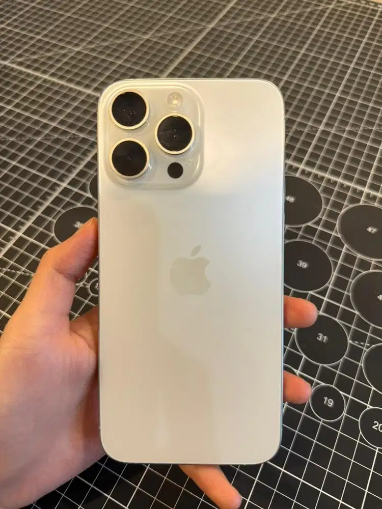 Iphone 15 Pro Max 256 GB pemakaian pribadi