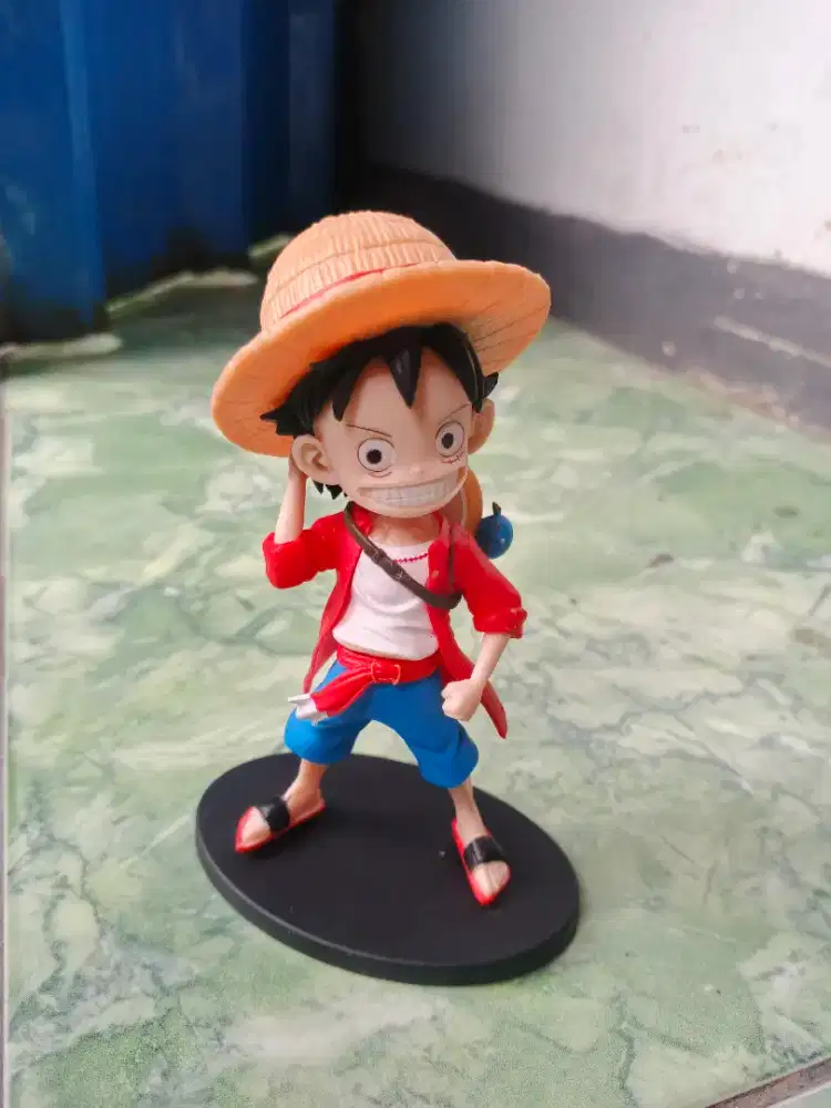 Action figure luffy