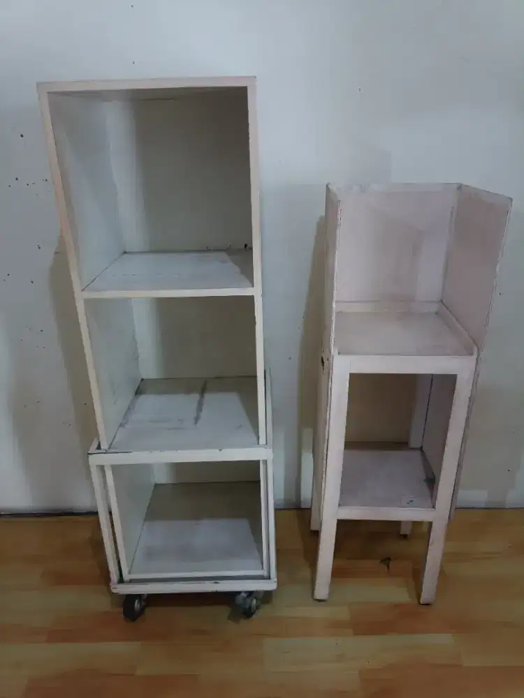 Rak kotak simple ada roda nya