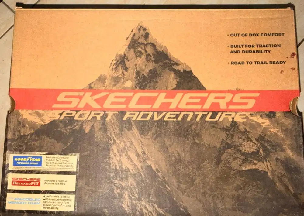 Sepatu Skechers D’Lux Trekker Original – Nyaman & Kokoh