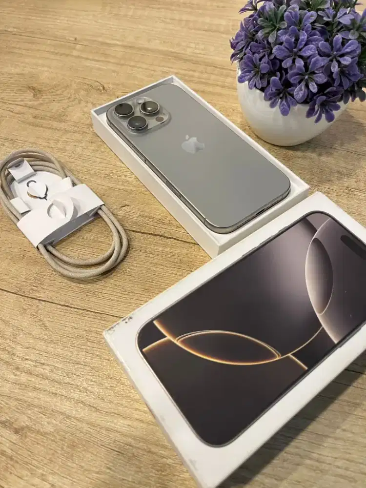 IPHONE 16 PRO 256GB NATURAL TITANIUM