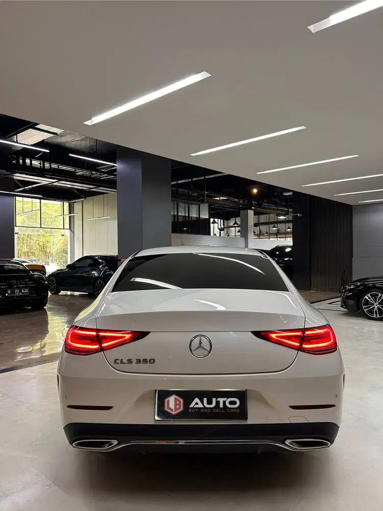 Mercedes Benz CLS 350 CLS350 AMG 2019 Putih Mercy Km6rb B88MER