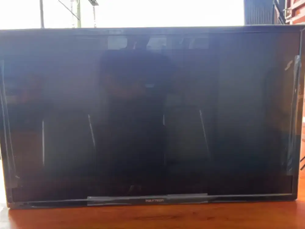 Smart TV Polytron 32 inch fullset