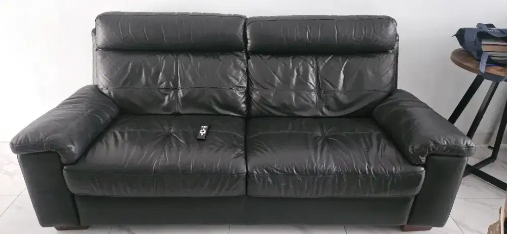 Sofa M&D super mulus warna hitam