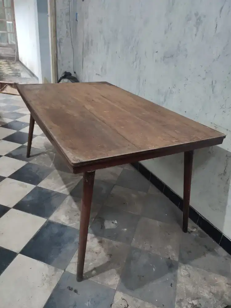 Meja makan kayu jati