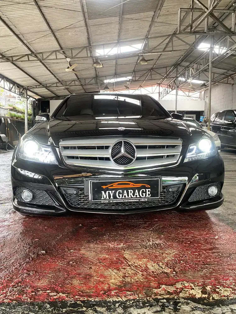 C 200 Avantgarde 2012 Facelift Hitam km 37K