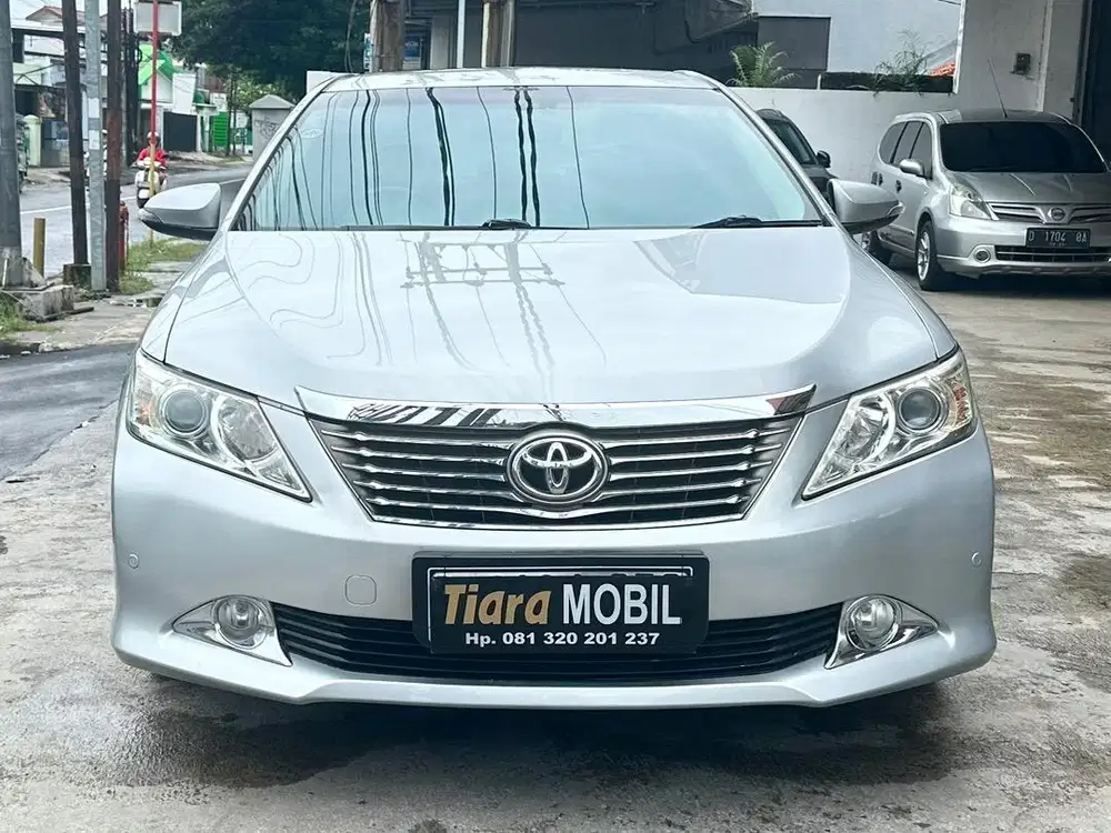 Toyota Camry 2.5 V Automatic Th 2012