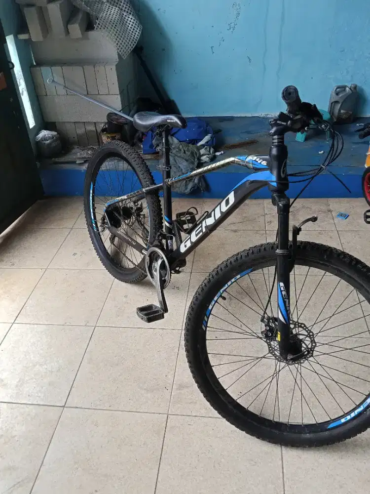 Sepeda gunung Genio