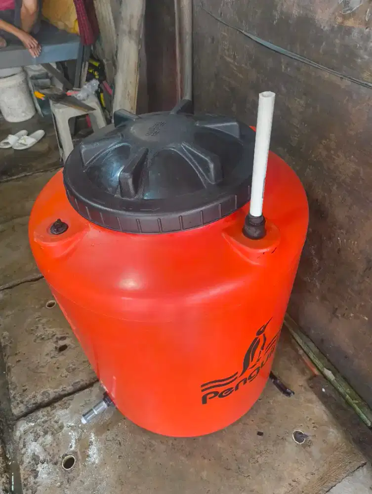 Di jual toren air merek pinguin tb32