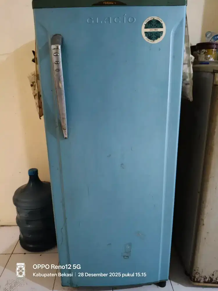 Dijual kulkas merk glacio