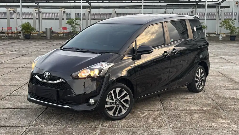 Toyota Sienta 1.5 V G Q AT CVT Matic metik 2020