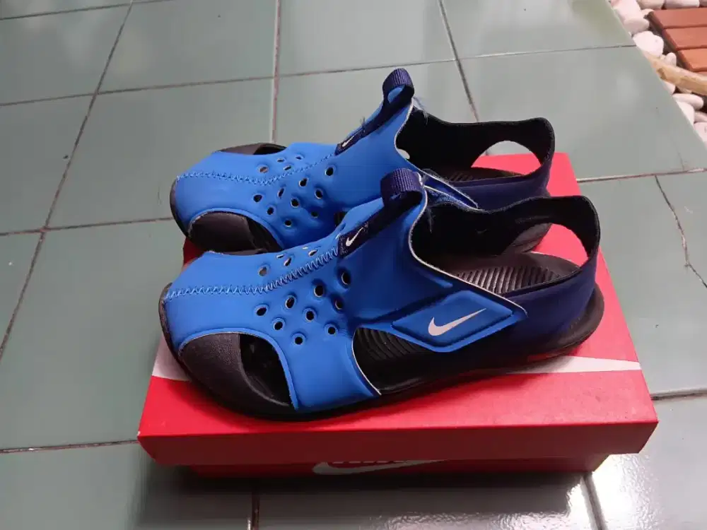 Preloved sepatu nike anak