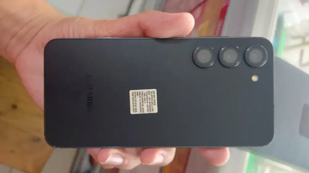Jual samsung s23 Ram 8/256 black metalic Garansi resmi Indonesia