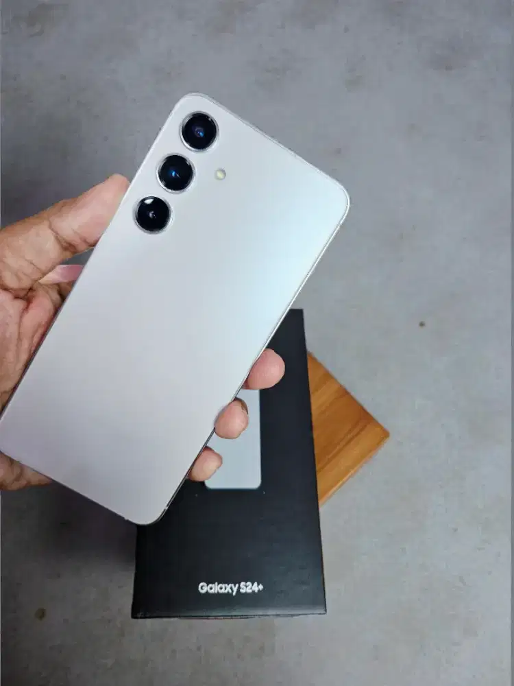 Samsung s24 plus versi 256gb 5g lte second Resmi tt bisa