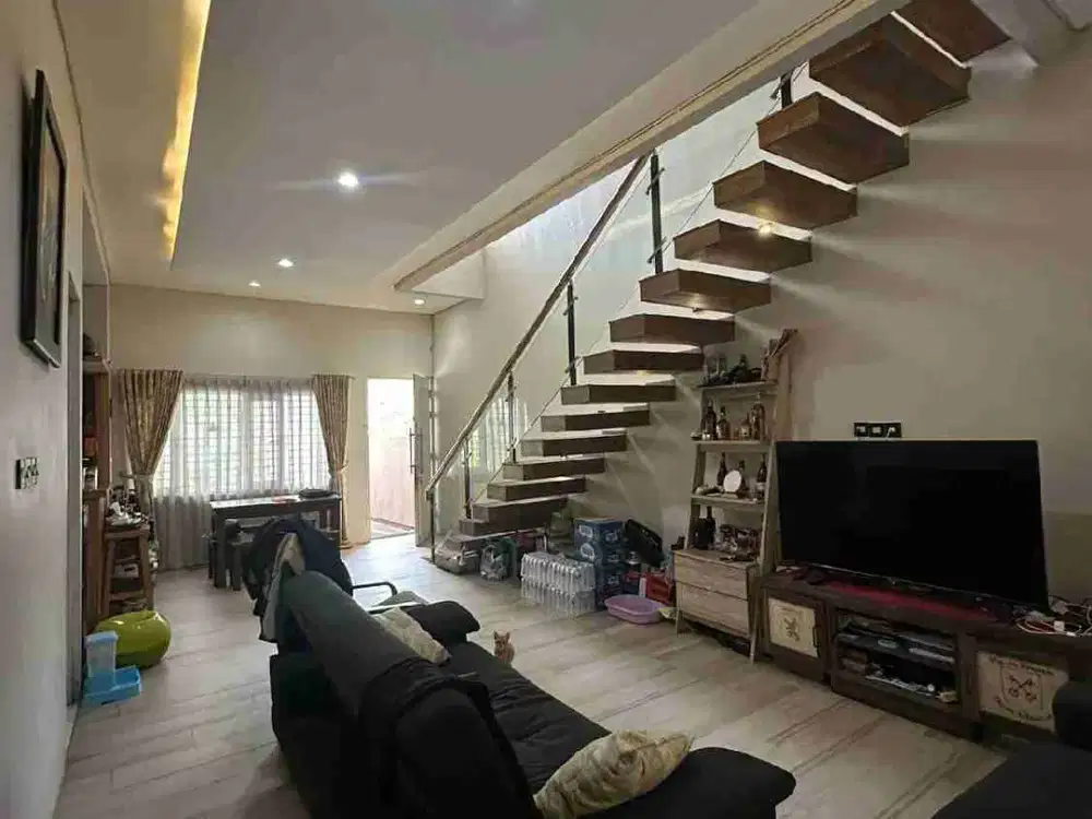 Dijual Rumah Bagus Siap Huni di Buah Batu Regency Bandung Kota