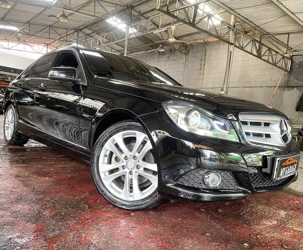 C 200 AVG 2012 Facelift Hitam int Beige km 37.000 Full Original antik