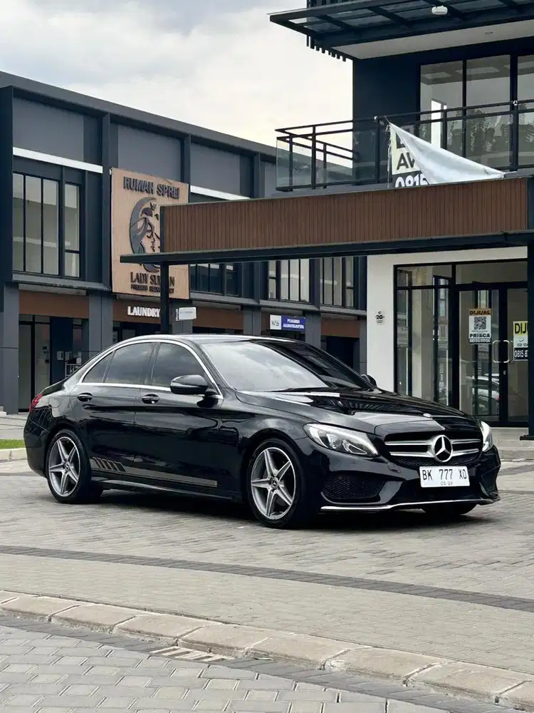 Sedan mewah istimewa murah Mercedes Benz C200 AMG AT 2018 Hitam