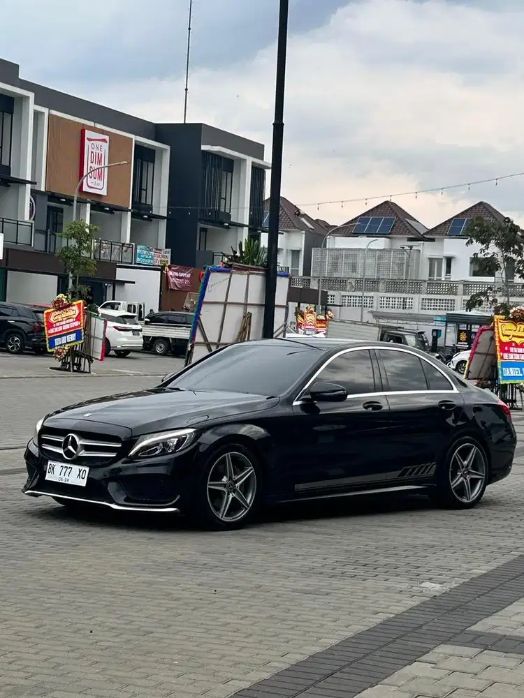 Sedan mewah istimewa murah Mercedes Benz C200 AMG AT 2018 Hitam