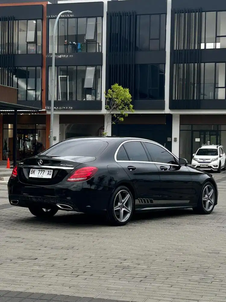 Sedan mewah istimewa murah Mercedes Benz C200 AMG AT 2018 Hitam