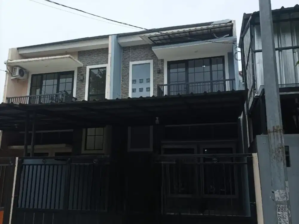 Dijual Murah! Rumah 2 Lantai Hadap Barat Daya Telaga Mediterania