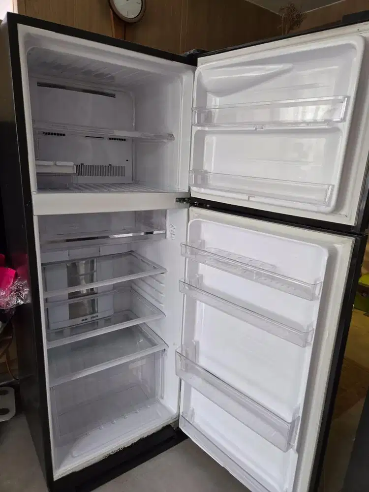 Kulkas Sharp 2 pintu