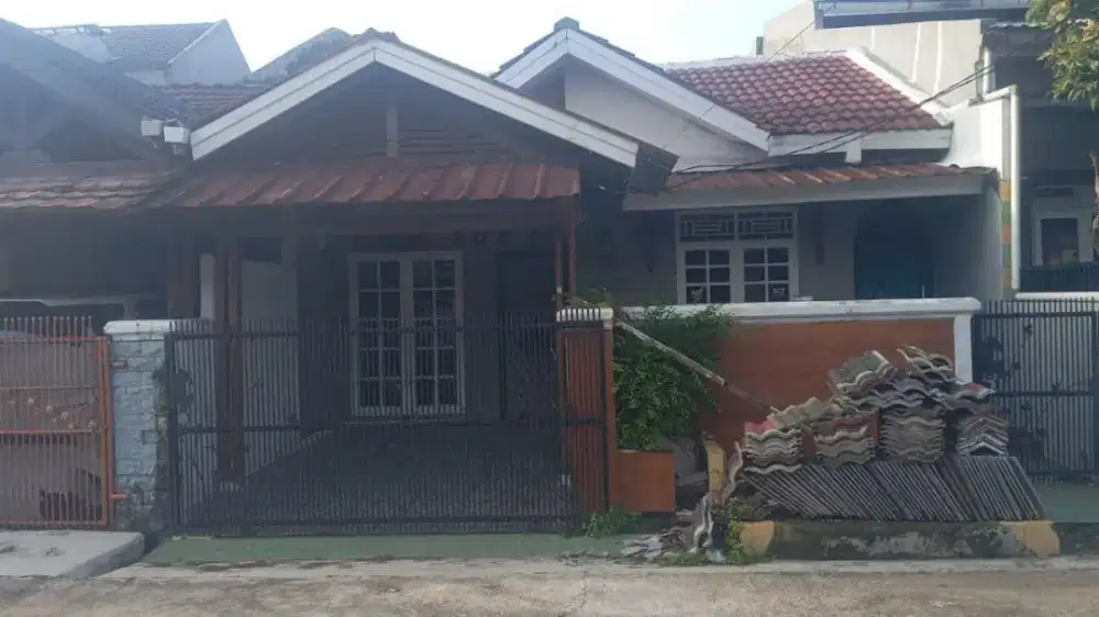 Di jual rumah di Tityan Kencana Kota Bekasi dekat Stasiun Bekasi Kota
