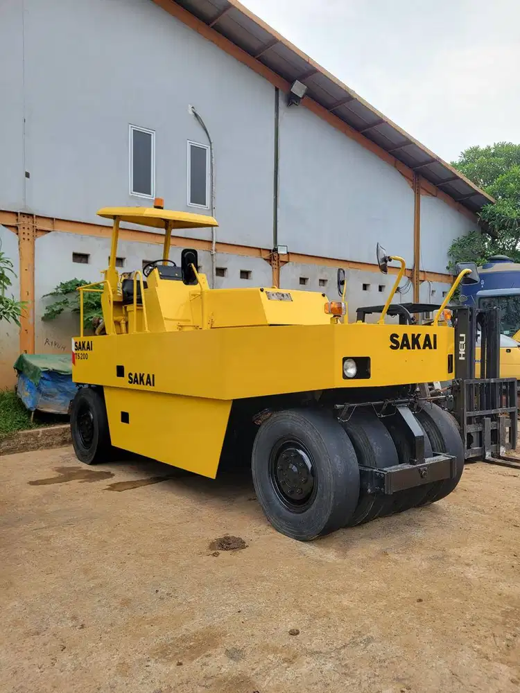 Sakai TS200 TS600 Tire Roller TR