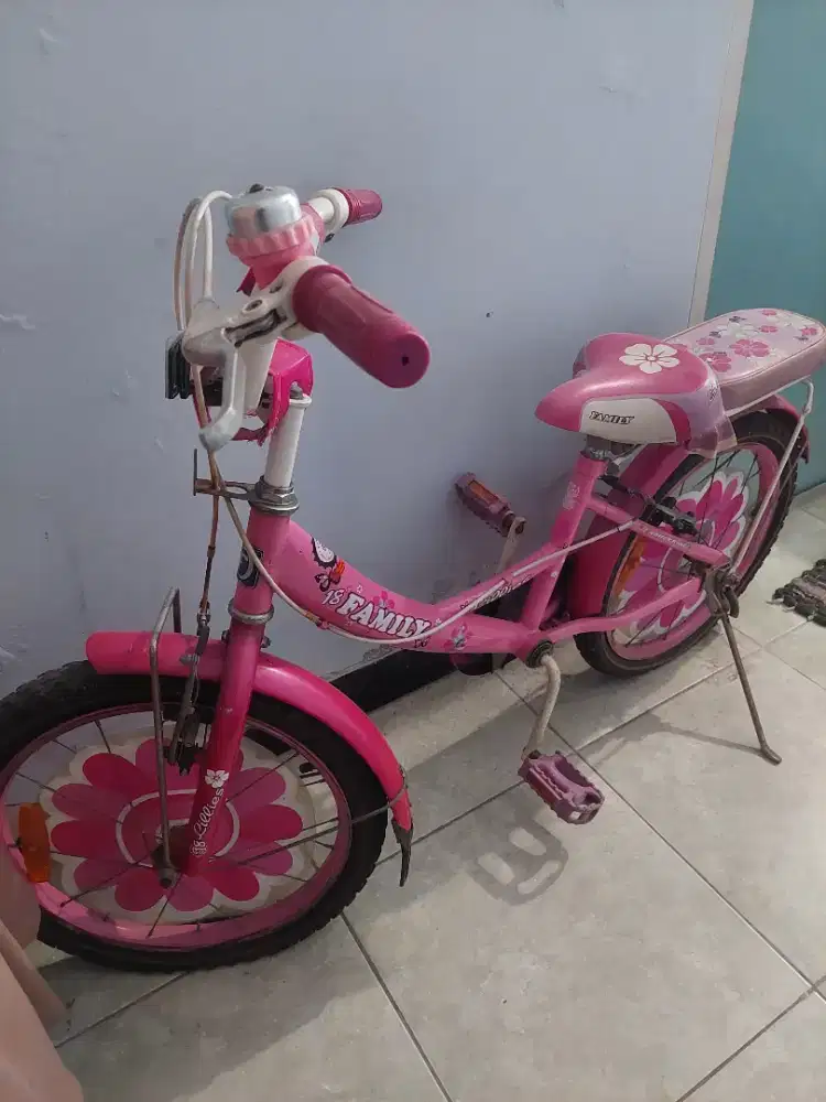 Sepeda Anak UK 18 Lengkap Bagus Jarang Pakai