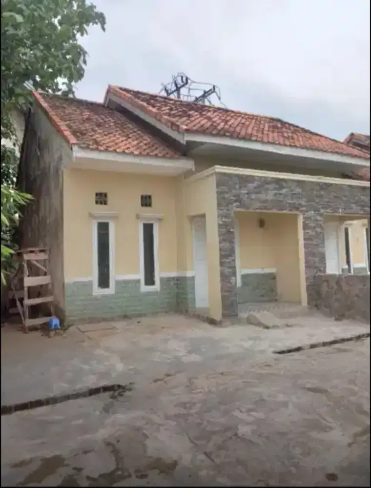 Disewakan rumah dekat Poltek Sriwijaya D4 dan SMA Kartini