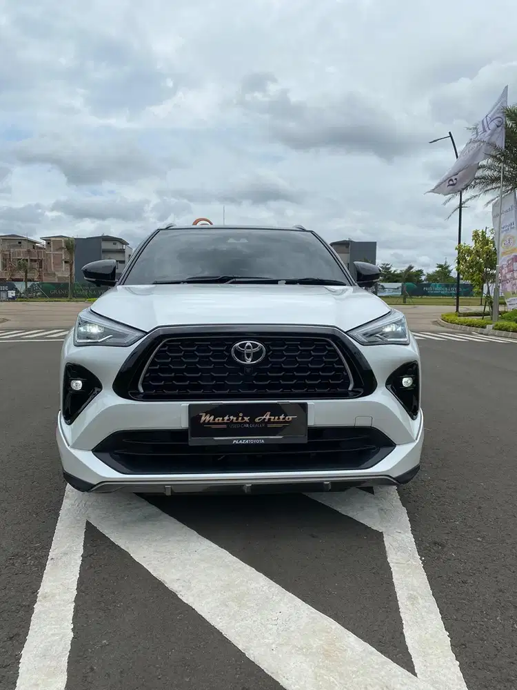 TOYOTA YARIS CROSS 1.5 GR HYBRID HV CVT TSS 2 TONE