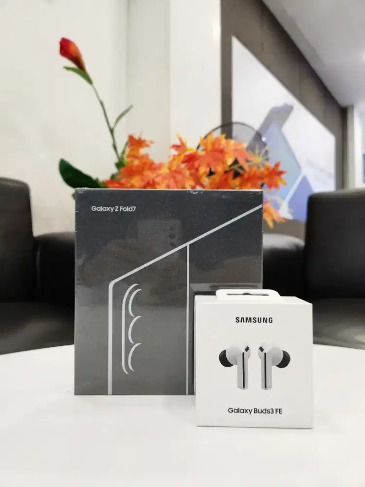 SAMSUNG Z FOLD7 FREE BUDS3 FE