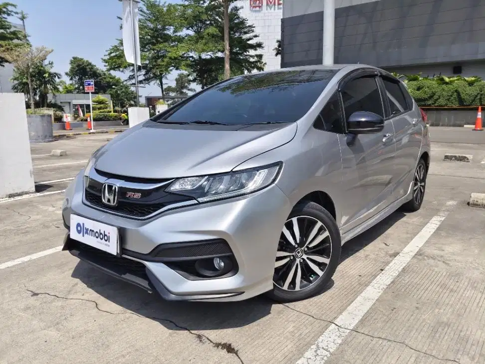 DP MURAH Honda Jazz 1.5 RS Bensin-MT 2019 Abu CAICD