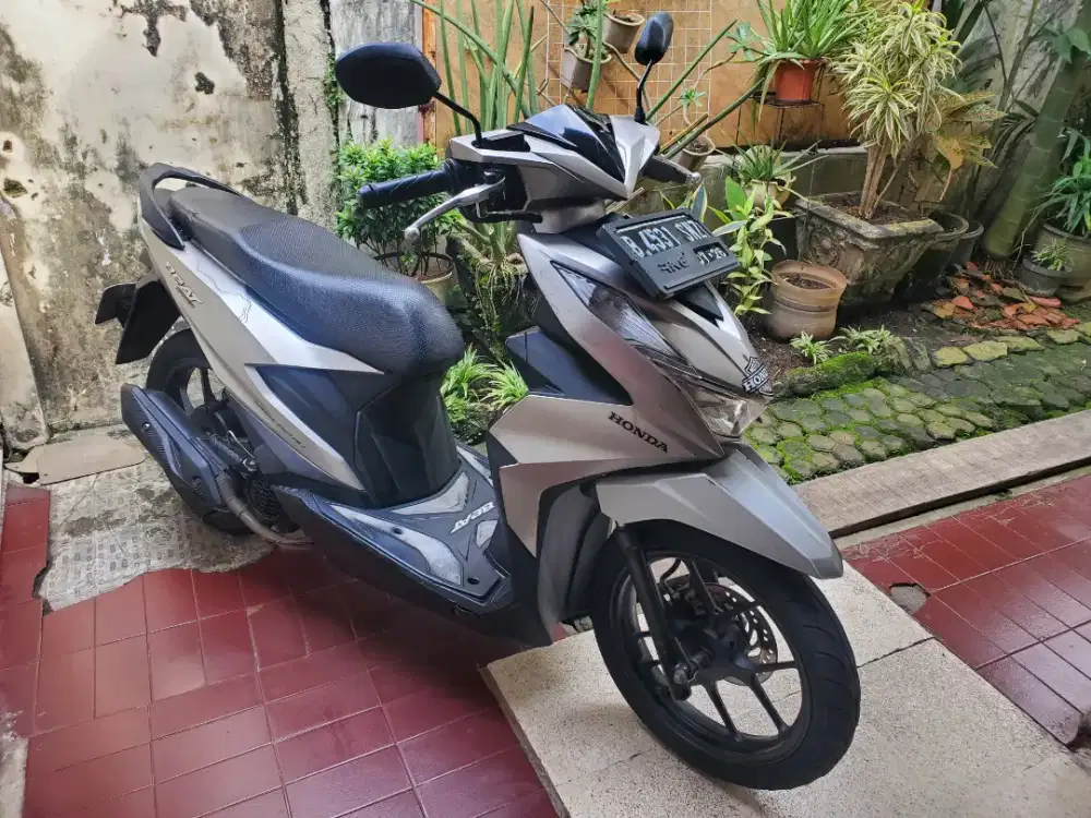 Honda Beat Deluxe Silver 2021 Full orisinil.