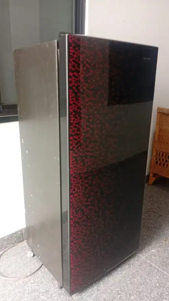 Kulkas Sharp 1 Pintu Mulus Seperti Baru Tanpa Minus