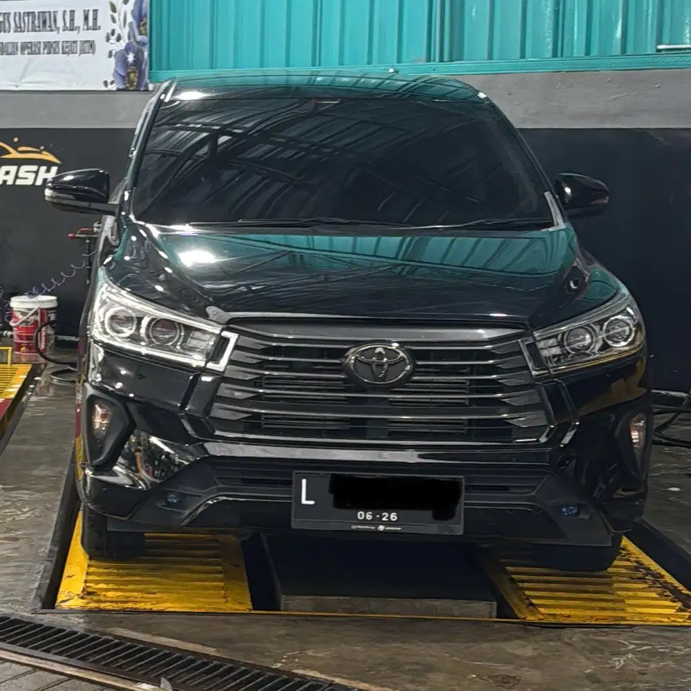 INNOVA REBORN V AT 2021 HITAM