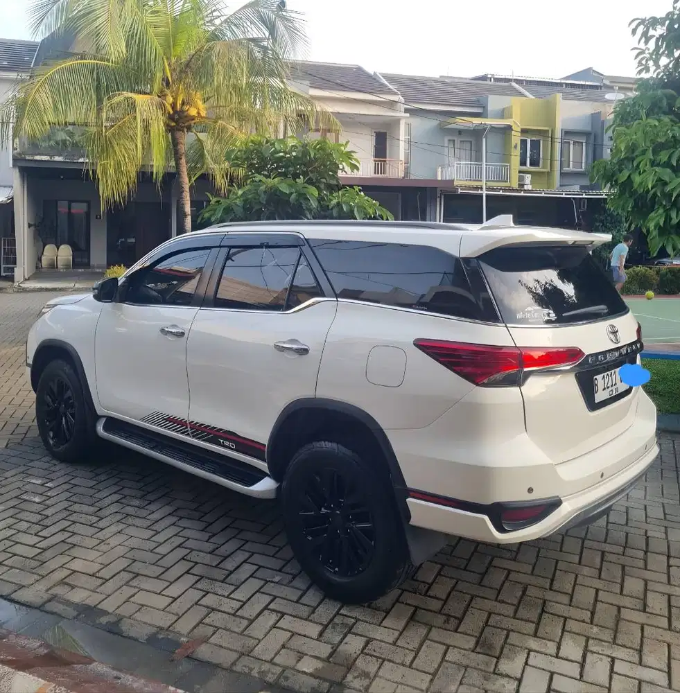 Toyota Fortuner TRD Sportivo Diesel Solar Matic AT Tahun 2018 , 2017