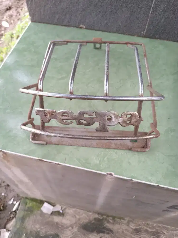 Aksesoris motor vespa