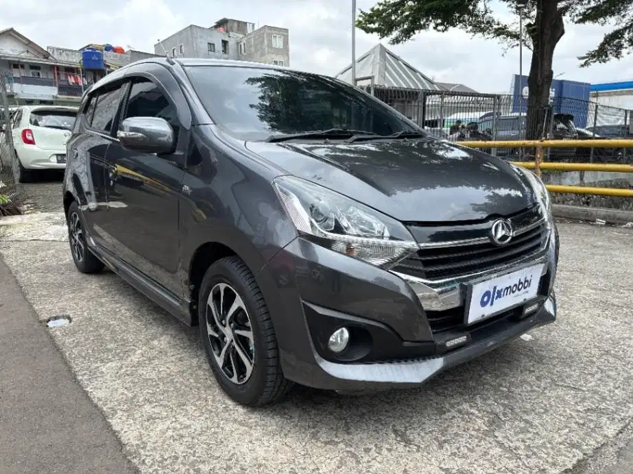 DP MURAH Daihatsu Ayla 1.2 R Bensin-MT 2017 Putih CUAMD