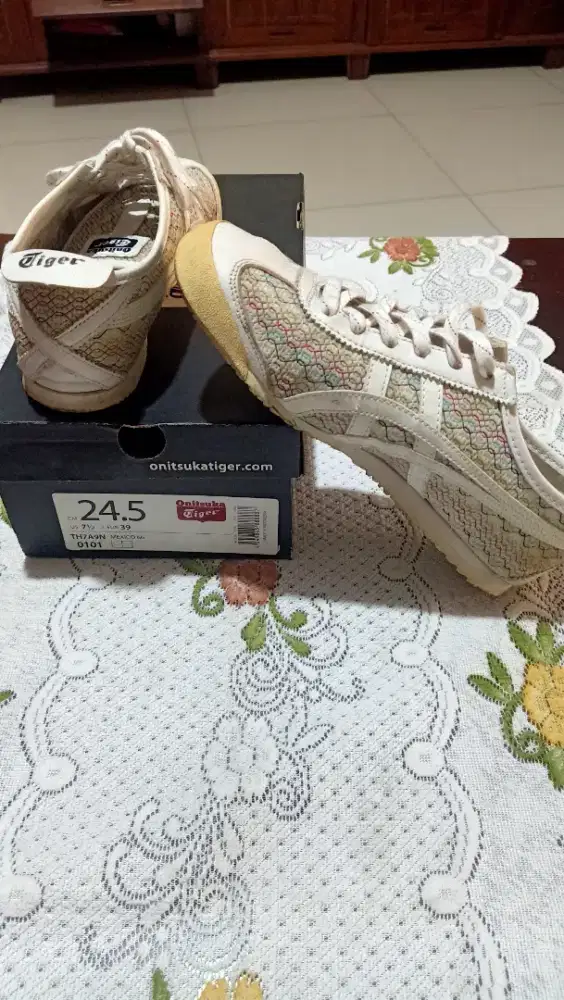Sepatu onitsuka rare item