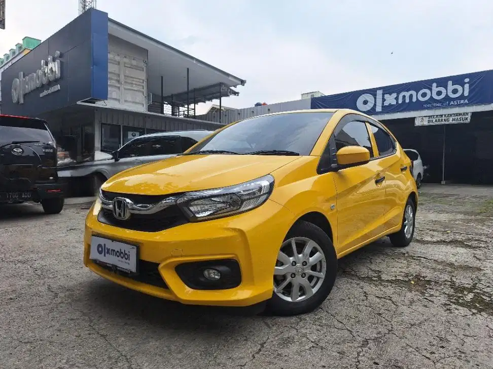 DP MURAH Honda Brio Satya 1.2 E Bensin-MT 2022 Kuning CAJQD
