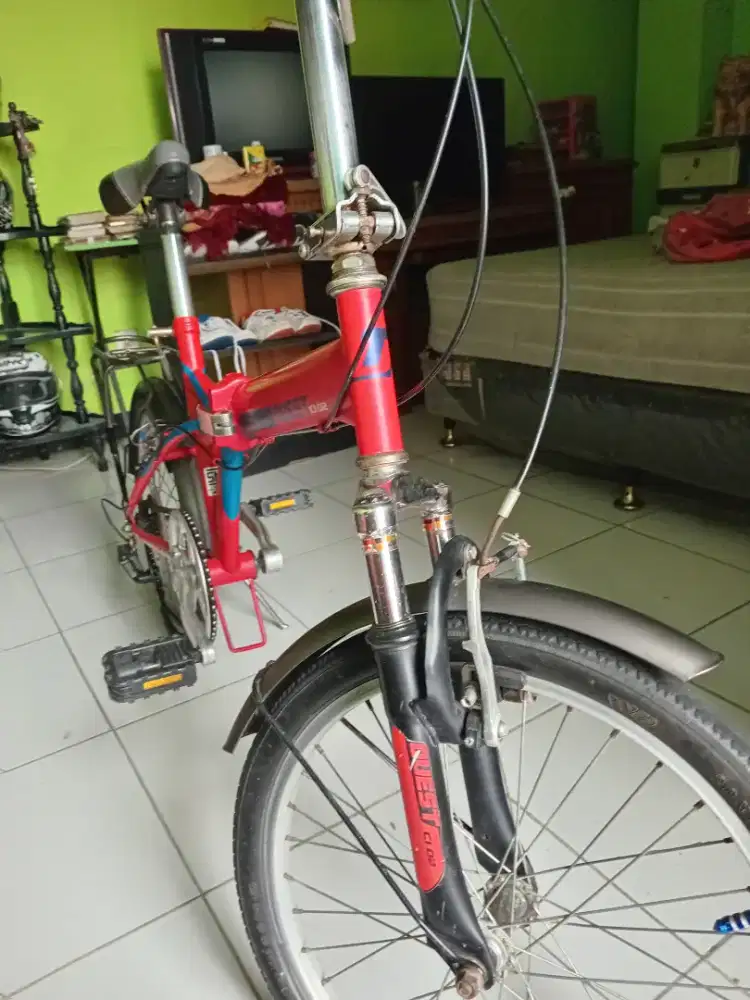 Sepadah lipat united quest c102..kondisi original..