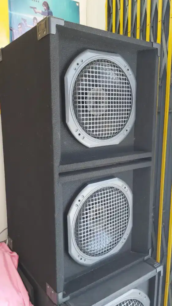 Satu set audio karaoke