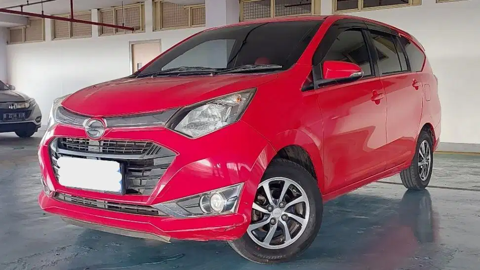 DP MURAH Daihatsu Sigra 1.2 R Bensin-AT 2017 Merah CSXWB