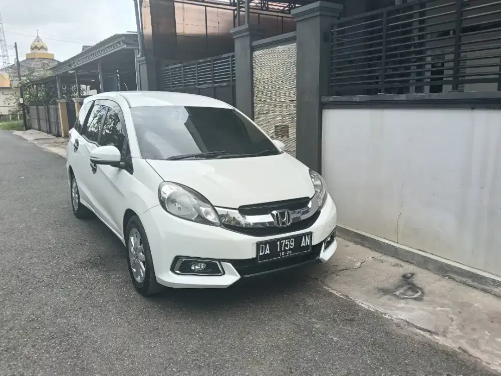 Mobil Honda Mobilio E manual