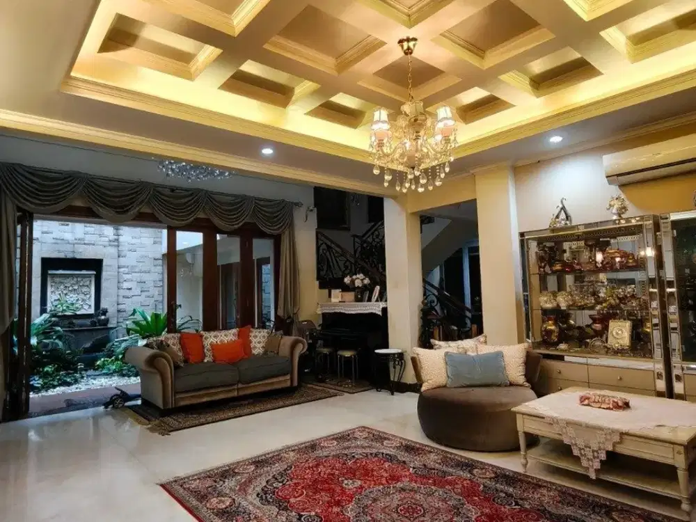 Dijual Rumah Klasik Tropis Area Slipi Jakarta Barat